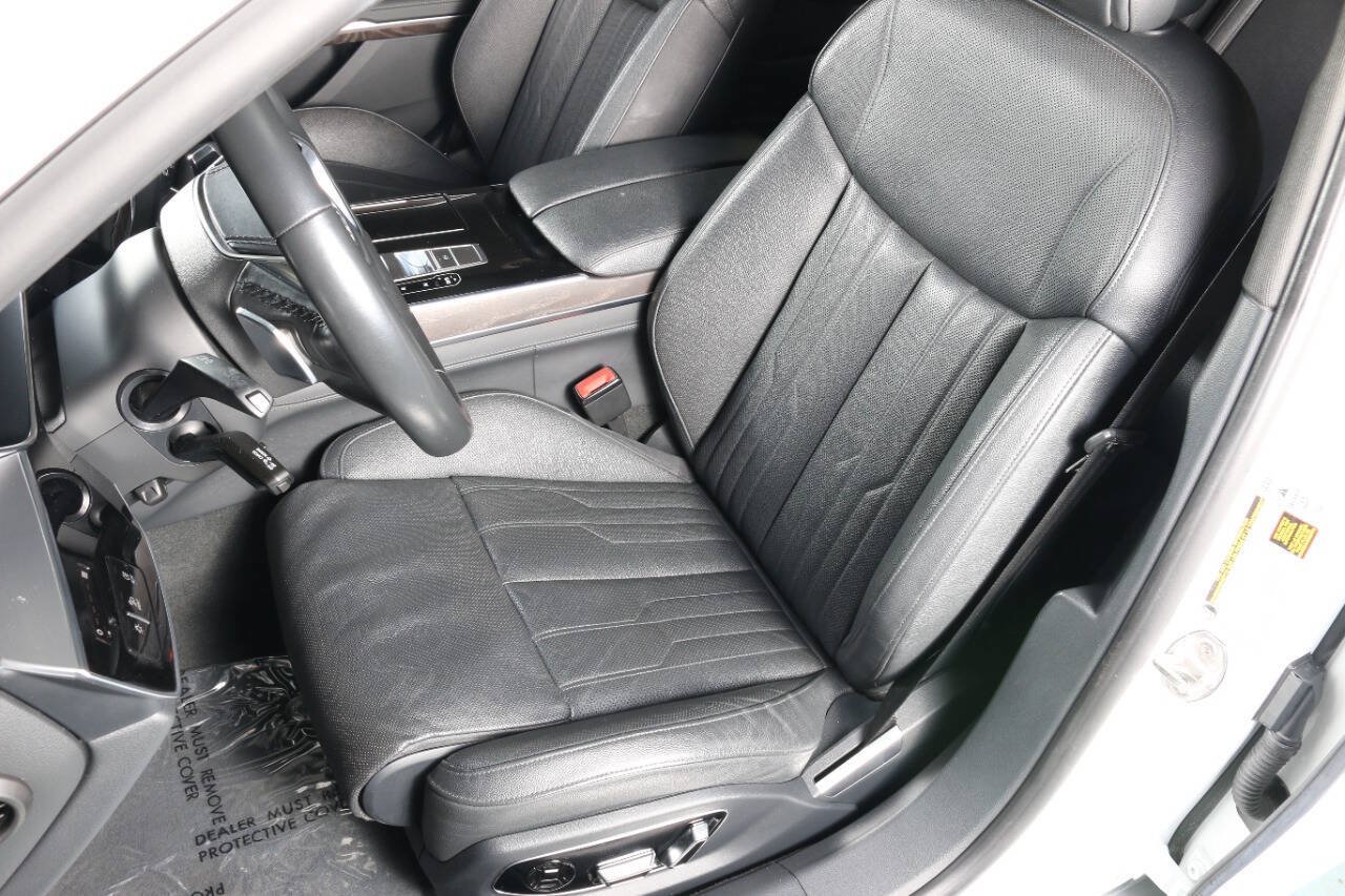 Used 2022 Audi A8 L 3.0T AWD/4WD image 4