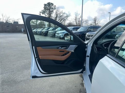 Used 2020 Cadillac CT5 V w/ Platinum Package image 9