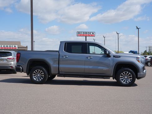 Used 2021 GMC Sierra 1500 AT4 w/ AT4 Value Package AWD/4WD image 2
