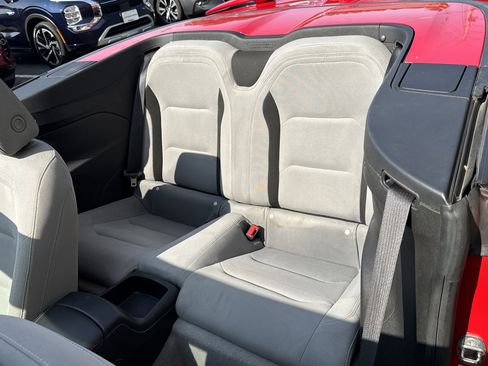 Used 2020 Chevrolet Camaro LT image 14