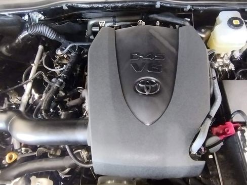 Used 2022 Toyota Tacoma TRD Pro AWD/4WD image 7