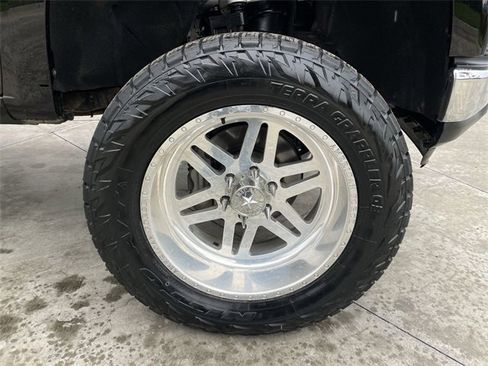 Used 2019 Chevrolet Silverado 1500 LT w/ All-Star Edition image 32