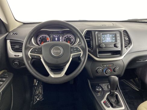 Used 2016 Jeep Cherokee Sport AWD/4WD image 17