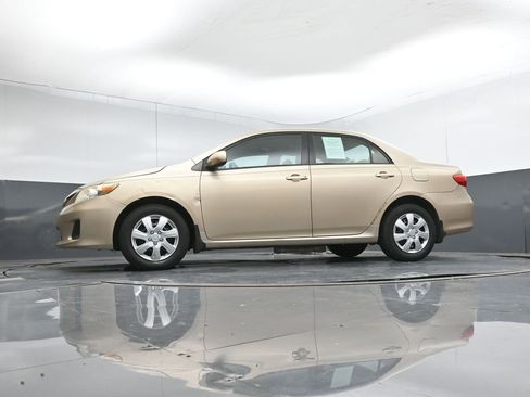 Used 2011 Toyota Corolla LE FWD image 36