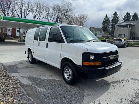Used 2011 Chevrolet Express 2500 image 7