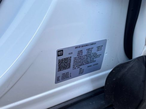 Used 2025 Buick Encore GX Preferred FWD image 28