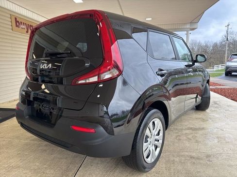 Used 2022 Kia Soul LX FWD image 7