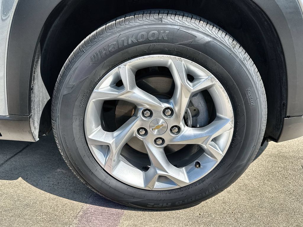 Certified 2024 Chevrolet Trax LS w/ LS Convenience Package FWD image 10