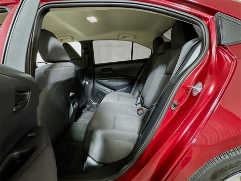 Used 2025 Toyota Corolla LE image 21