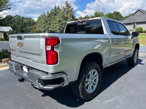 Used 2022 Chevrolet Silverado 1500 LTZ w/ LTZ Premium Package AWD/4WD image 25