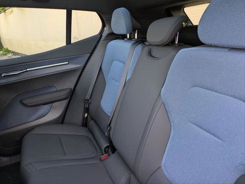 Used 2025 Volvo EX30 Ultra w/ Protection Package Premier image 21