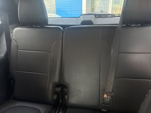 Used 2021 Chevrolet Traverse RS image 9