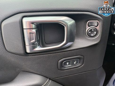 Used 2023 Jeep Wrangler Sahara w/ Cold Weather Group image 14