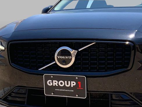 Used 2024 Volvo S60 B5 Plus FWD image 30