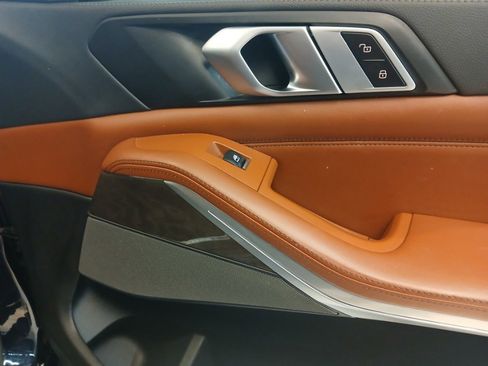 Used 2023 BMW X5 M50i w/ Executive Package image 28