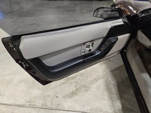 Used 1992 Chevrolet Corvette Coupe image 9