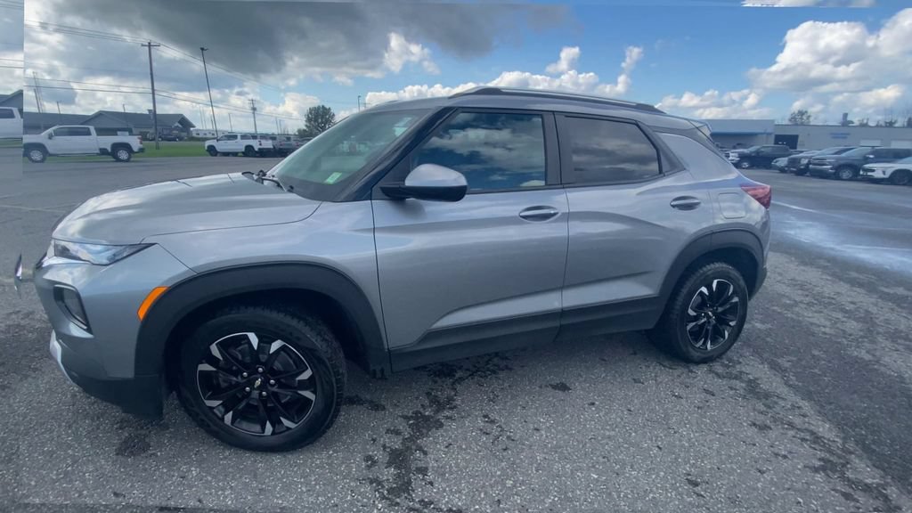 Certified 2023 Chevrolet TrailBlazer LT w/ Convenience Package FWD image 5