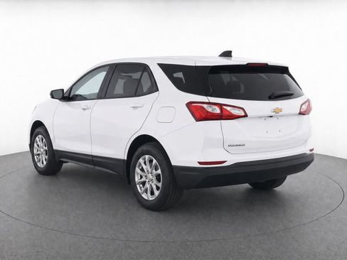 Used 2019 Chevrolet Equinox LS FWD image 3