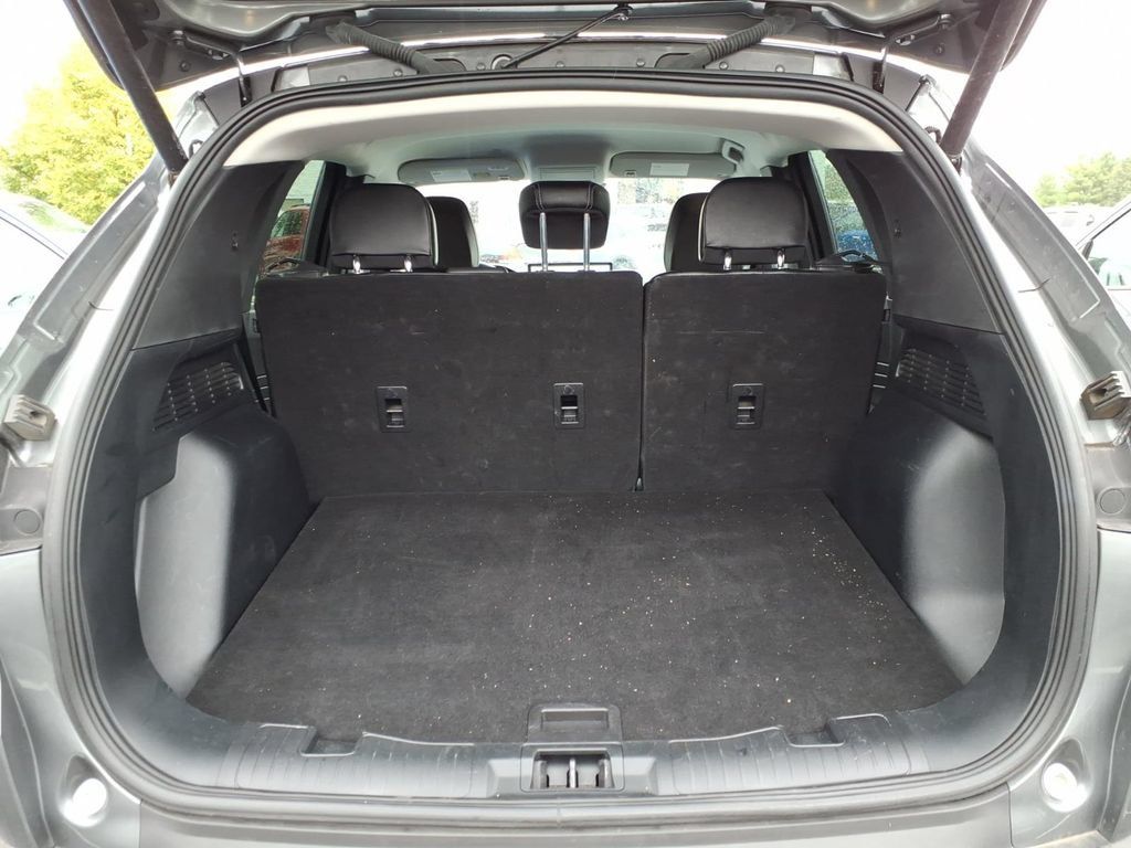 Used 2025 Ford Escape Platinum AWD/4WD image 8