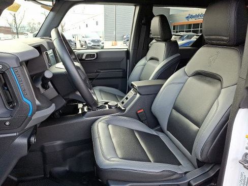 Certified 2024 Ford Bronco Black Diamond image 13