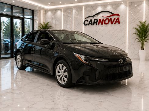 Used 2020 Toyota Corolla LE FWD image 1
