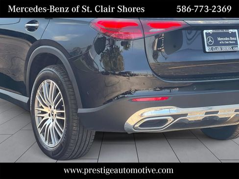 Used 2024 Mercedes-Benz GLC 300 4MATIC image 4