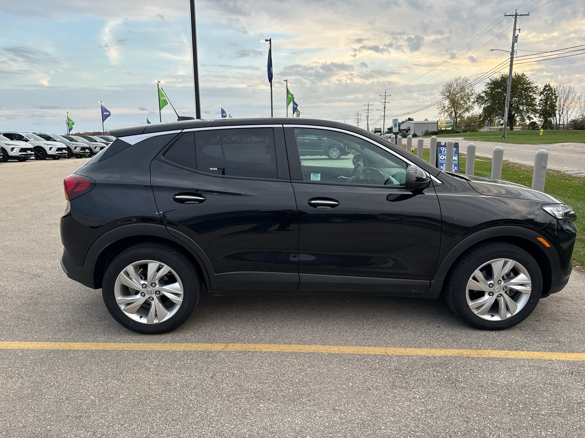 Used 2024 Buick Encore GX Preferred FWD image 8