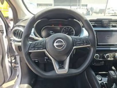 Used 2025 Nissan Versa SV w/ Trunk Package
