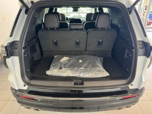 New 2026 Chevrolet Traverse High Country AWD/4WD image 39