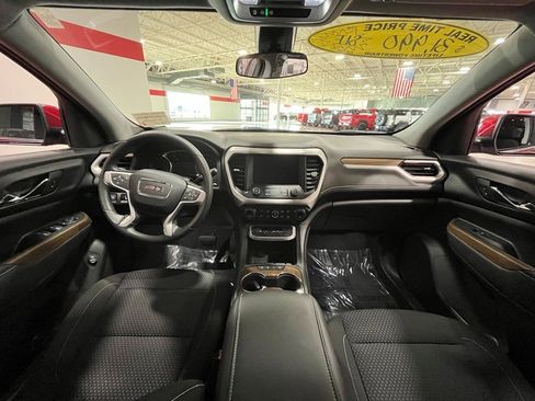 Certified 2023 GMC Acadia SLE w/ Driver Convenience Package image 15