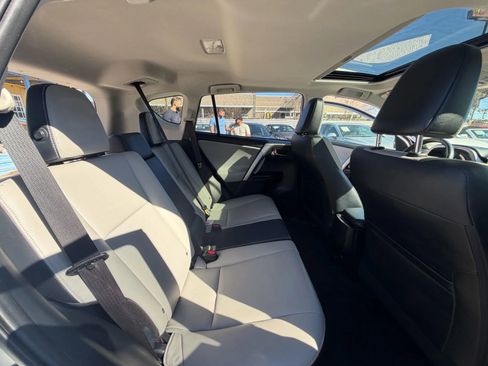 Used 2018 Toyota RAV4 Limited image 12