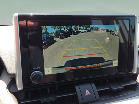 Certified 2025 Toyota RAV4 XLE w/ Convenience Package FWD image 20