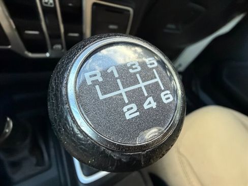 Used 2018 Jeep Wrangler Unlimited Sport S image 19