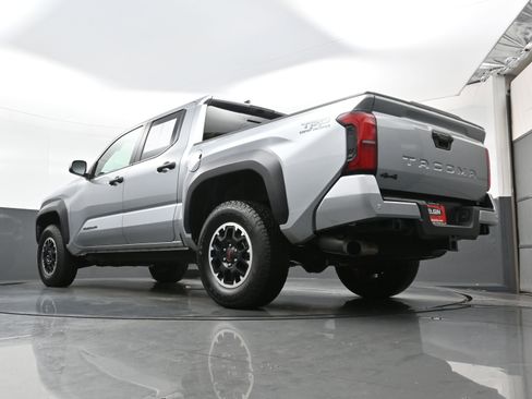 Used 2025 Toyota Tacoma TRD Off-Road w/ TRD Off Road Upgrade Package image 32