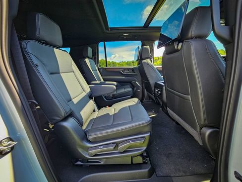 New 2026 GMC Yukon XL Denali w/ Denali Reserve Package AWD/4WD image 33