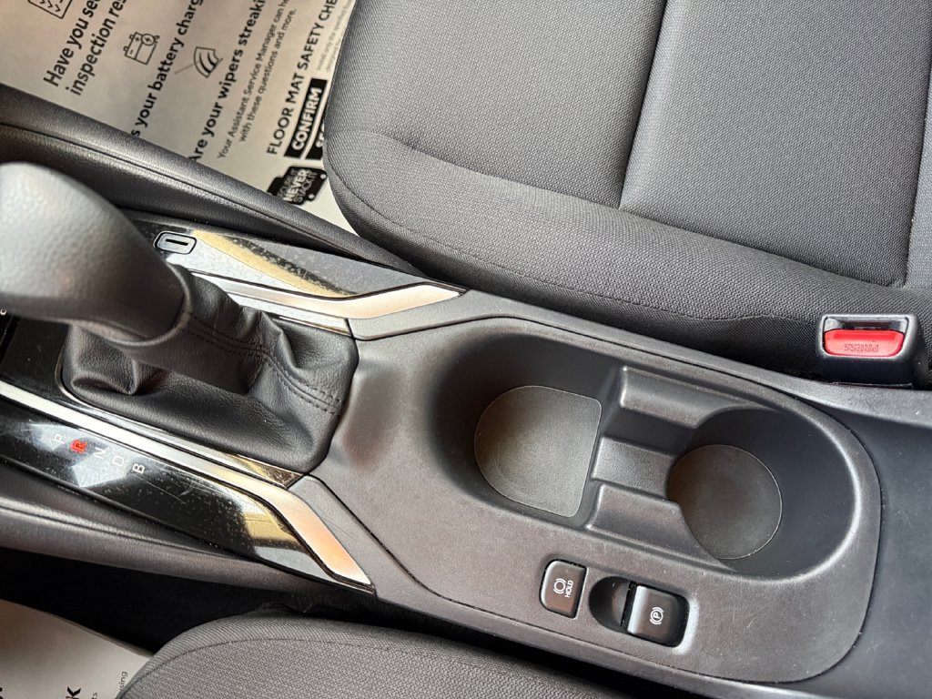 Used 2025 Toyota Corolla LE FWD image 37