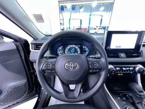 Used 2023 Toyota RAV4 XLE w/ Convenience Package AWD/4WD image 15