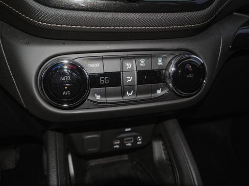 Used 2023 Chevrolet TrailBlazer ACTIV w/ Sun and Liftgate Package AWD/4WD image 14
