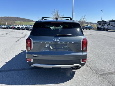 Used 2022 Hyundai Palisade SEL w/ 8P Bench Seat Package AWD/4WD image 6