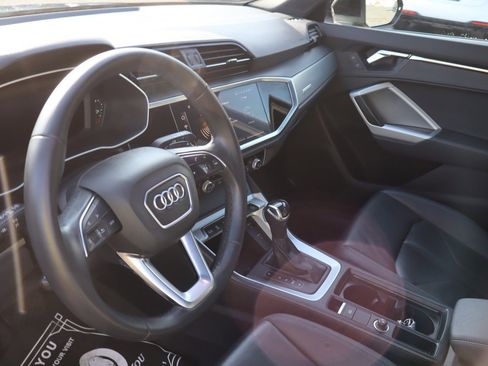 Used 2023 Audi Q3 2.0T Premium w/ Convenience Package image 10
