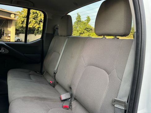 Used 2019 Nissan Frontier S image 19