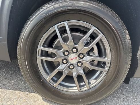 New 2026 GMC Acadia Elevation w/ LPO, Floor Liner Package AWD/4WD image 9