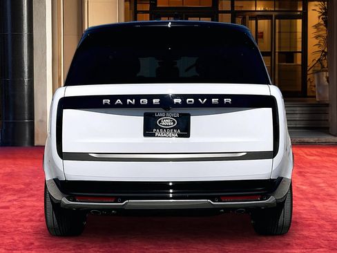 New 2026 Land Rover Range Rover Long Wheelbase SE AWD/4WD image 7