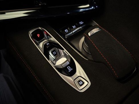 Used 2024 Chevrolet Corvette Stingray Premium Cpe w/ Z51 Performance Package RWD image 9