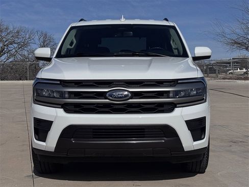 Used 2024 Ford Expedition XLT image 7
