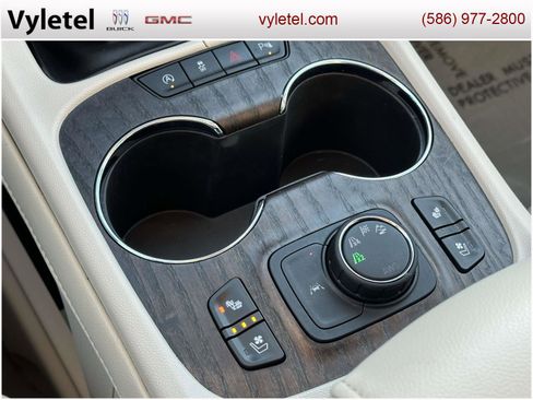 Used 2023 GMC Acadia Denali w/ Denali Technology Package image 29