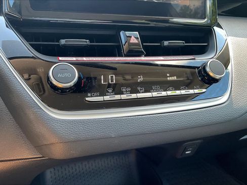 Used 2026 Toyota Corolla LE FWD image 33