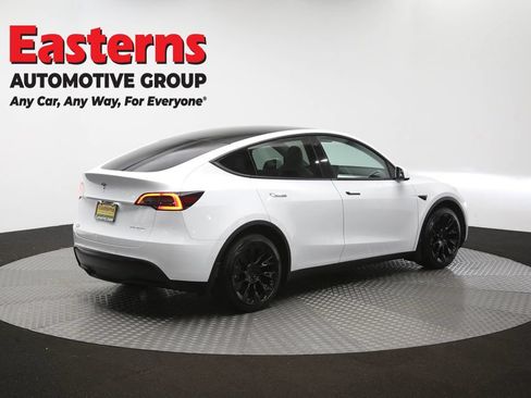Used 2022 Tesla Model Y Long Range AWD/4WD image 38