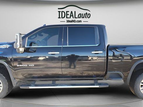 Used 2022 Chevrolet Silverado 2500 High Country w/ Z71 Off-Road Package image 33