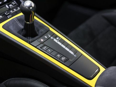 Used 2018 Porsche 911 GT3 w/ Sport Chrono Package image 31